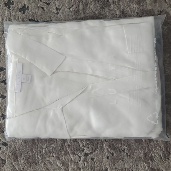 Lunya Washable Silk Button Down Pant Set NEW - Picture 3 of 4